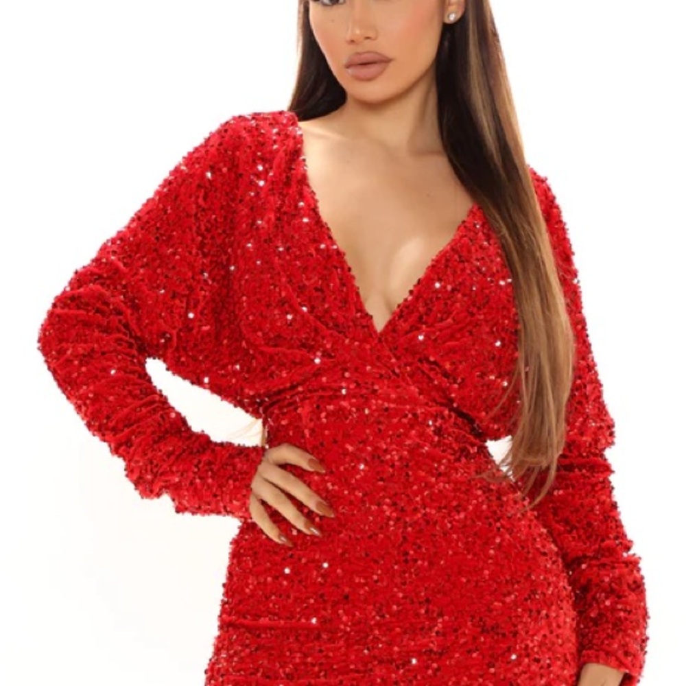 Fashion Nova ‘One & Only’ Sequin Dress